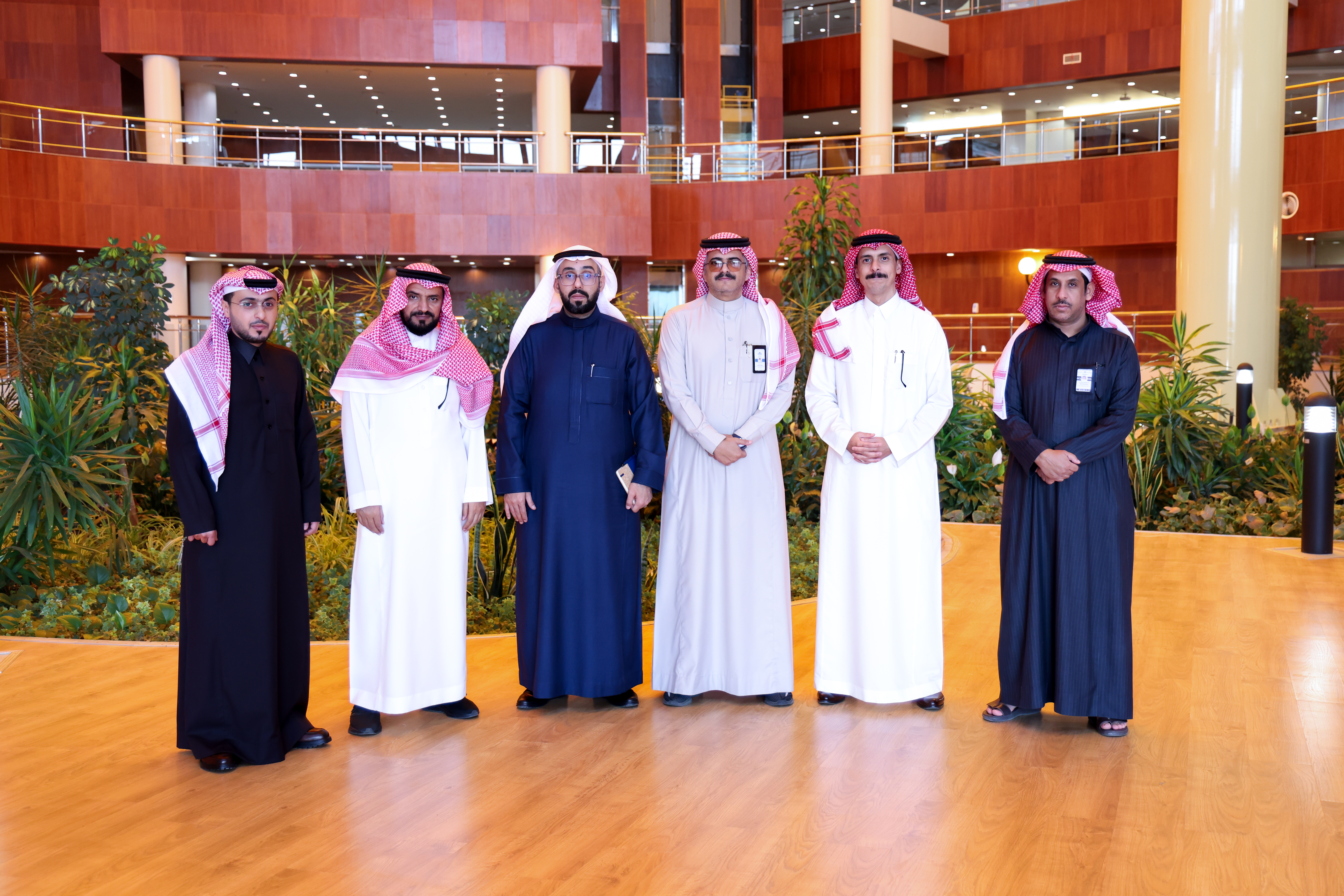 وفد من الجامعة الإسلامية يبحث سبل التعاون الرقمي مع جامعة الملك خالد