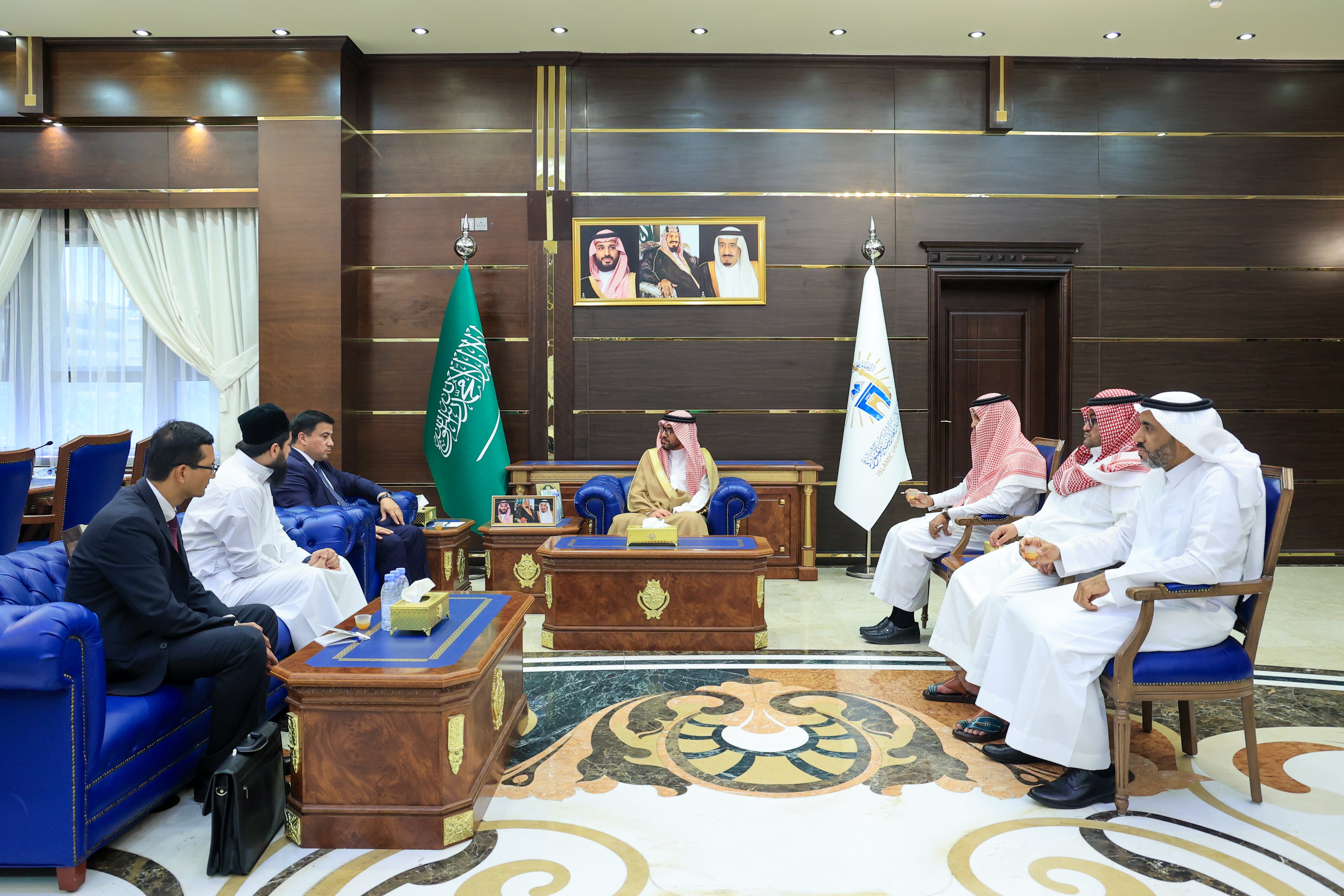 رئيس الجامعة الإسلامية يستقبل القنصل العام لجمهورية أوزبكستان