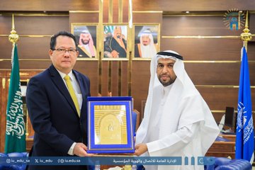 سعادة رئيس الجامعة الإسلامية المكلف يستقبل سعادة سفير مملكة تايلند لدى المملكة